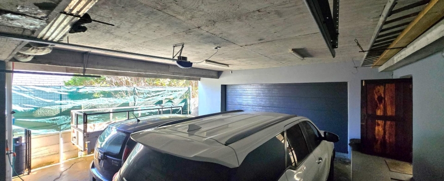 6 Bedroom Property for Sale in Franskraal Western Cape